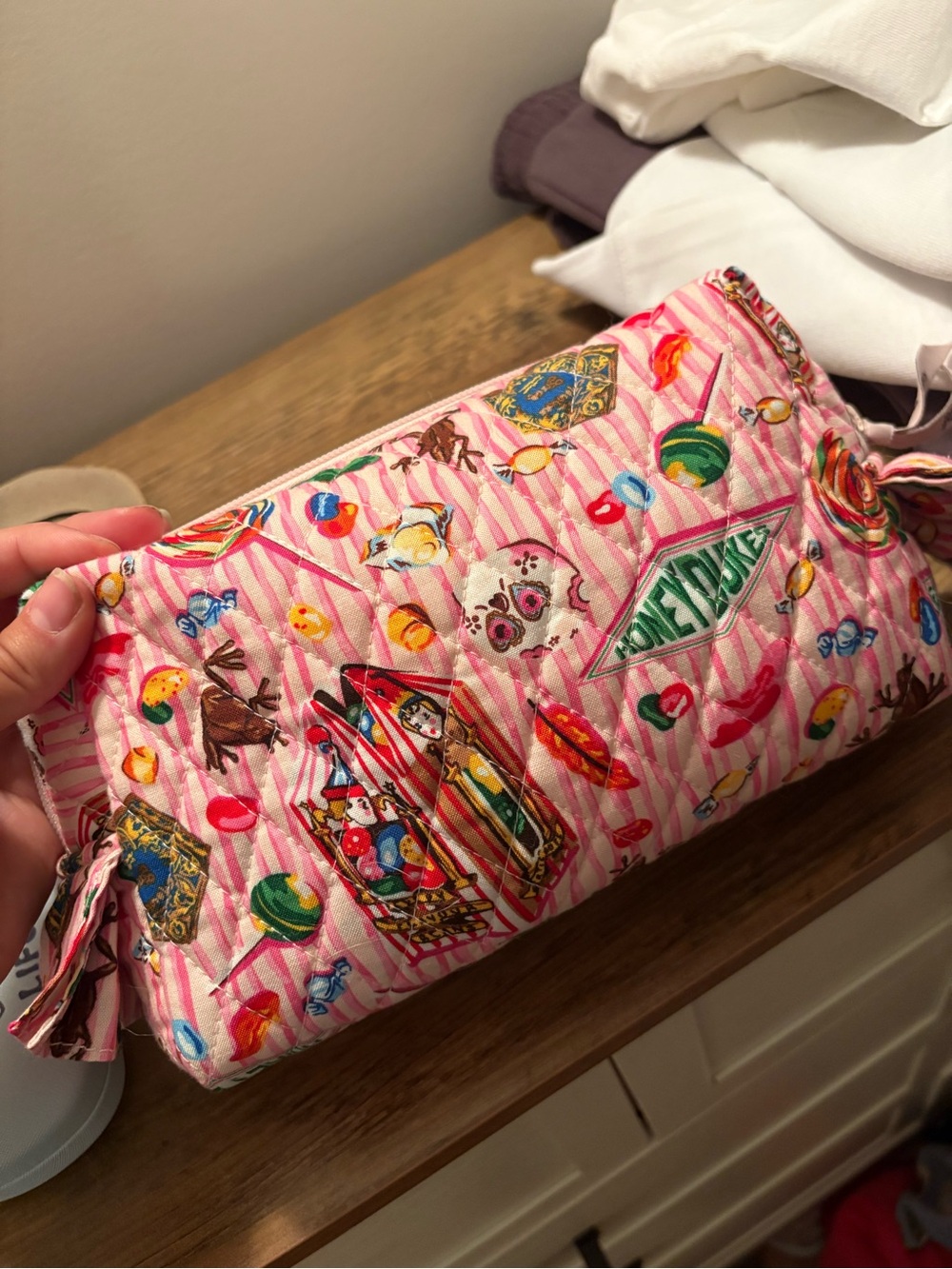 Vera Bradley x Harry Potter cosmetic bag - Picture 2 of 4